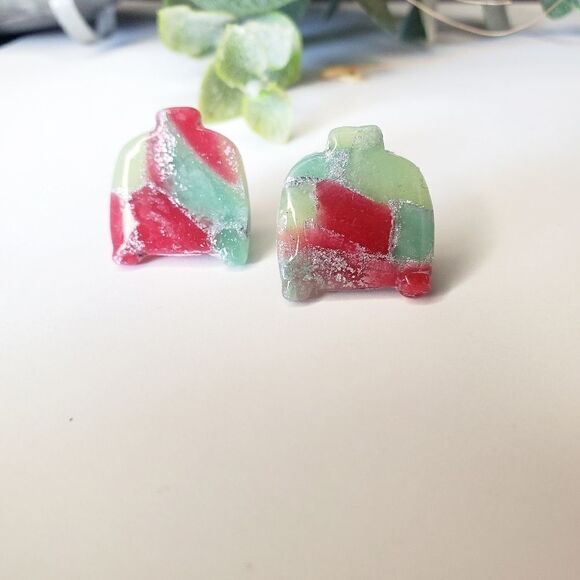 Polymer clay stud earrings, red and green marble sweater with high gloss shine - Picture 2 of 2